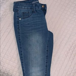 Universal Thread Jeans